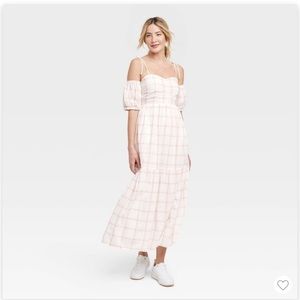 Universal Thread Woman's Puff Short Sleeve A-Line Dress. Size M.